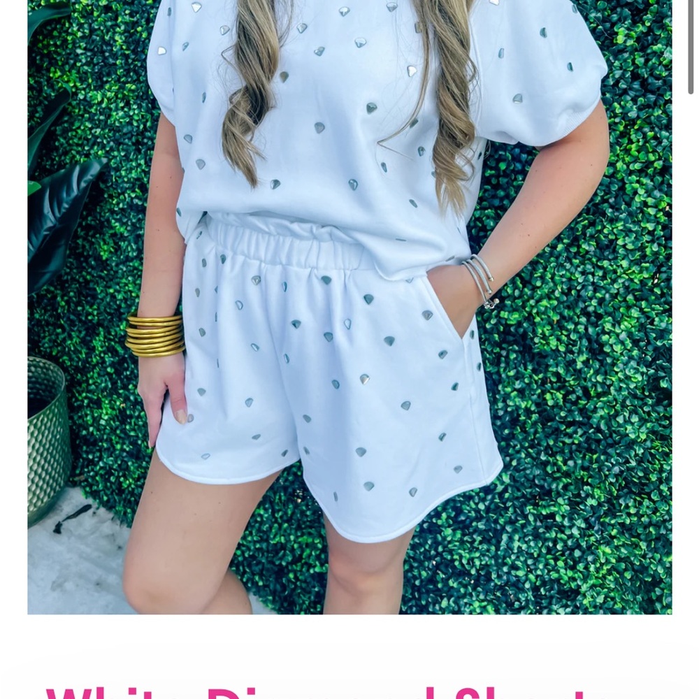 QUEEN OF SPARKLES White Heart Shorts